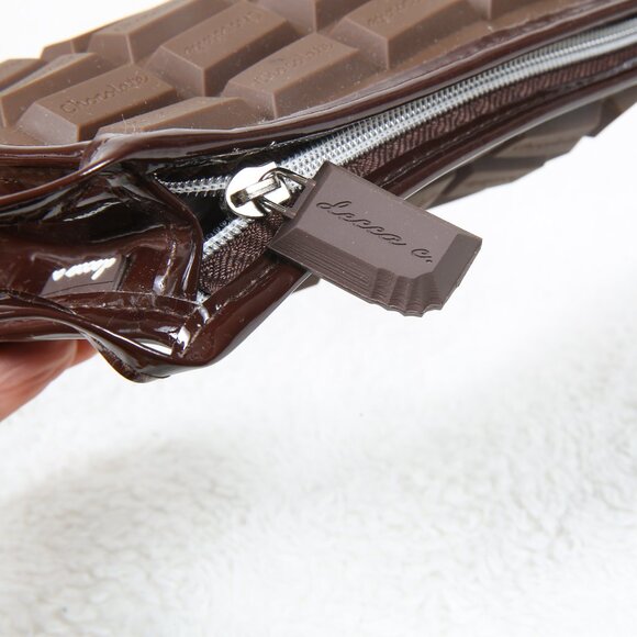 DECCA C. 3D Chocolate Bar Clutch/Makeup Bag - Picture 4 of 9